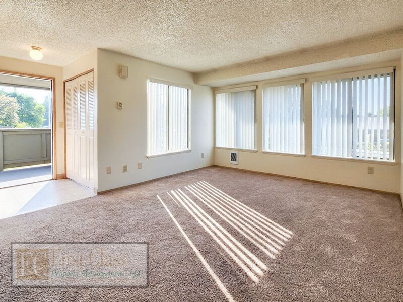 4824 SW MURRAY BLVD – photo 1