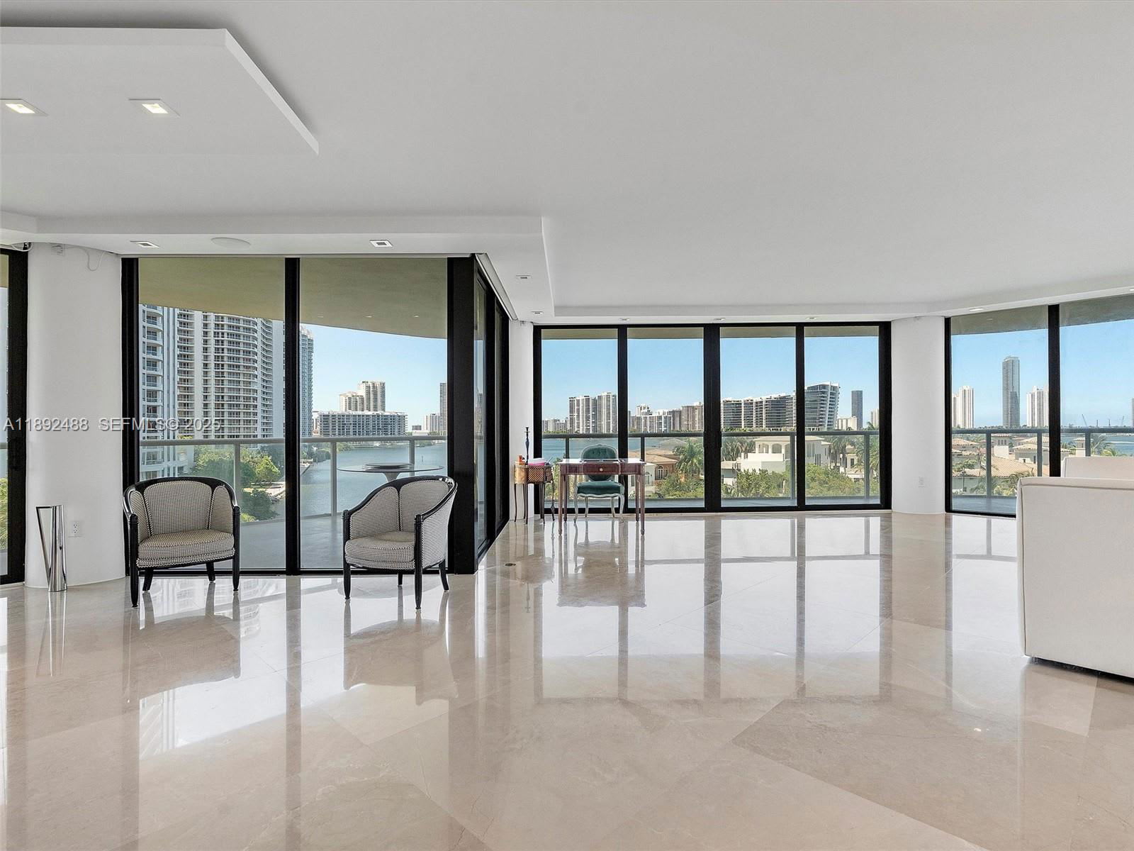 4000 Island Boulevard – photo 1