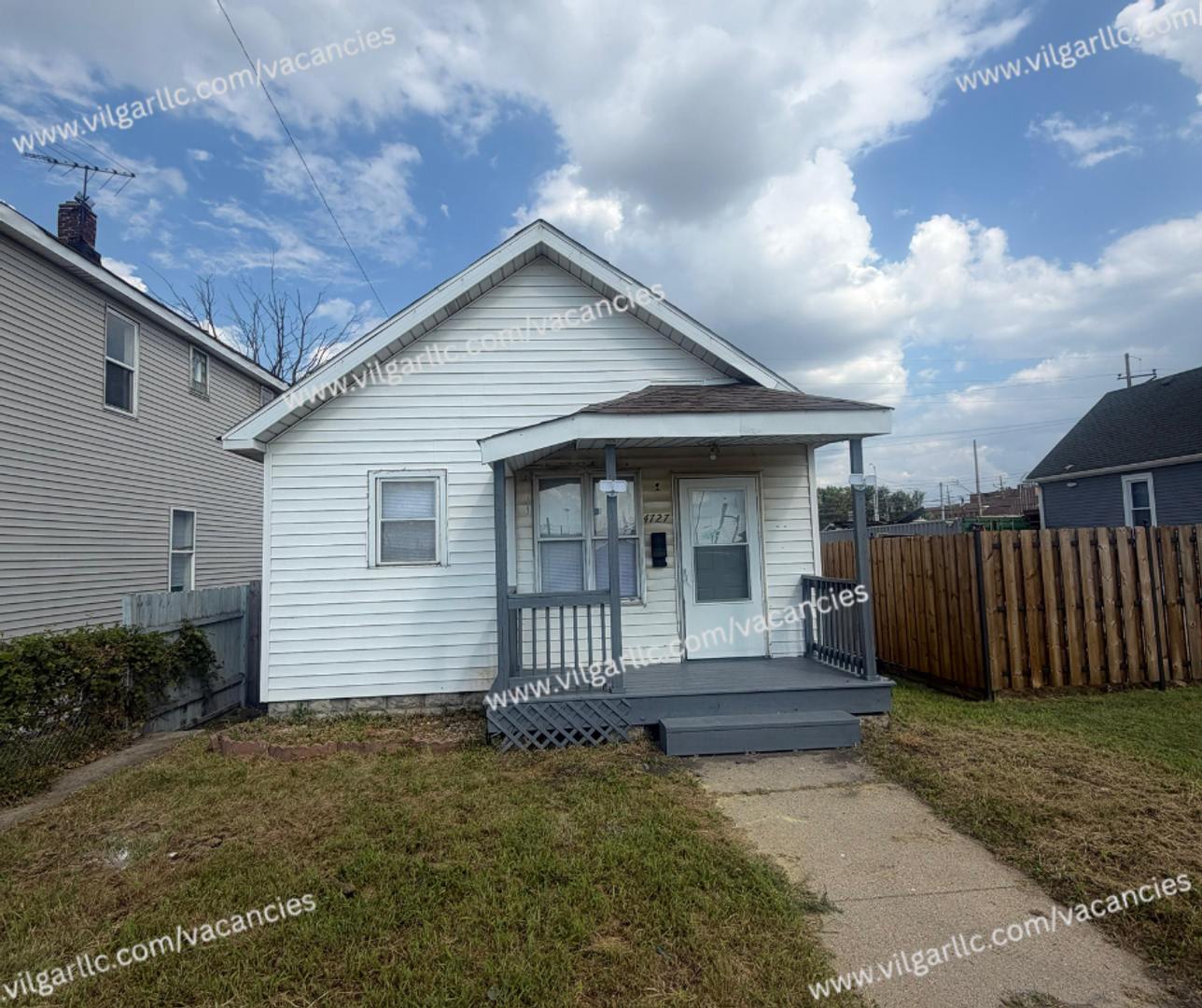 For Rent – photo 1