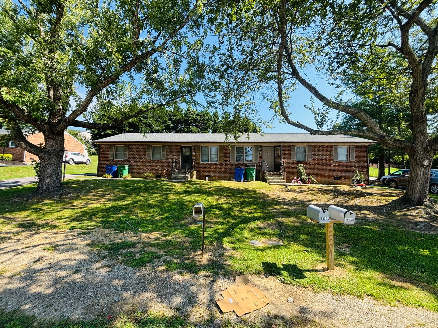 3 Bedroom, 1 Bath Duplex – photo 1