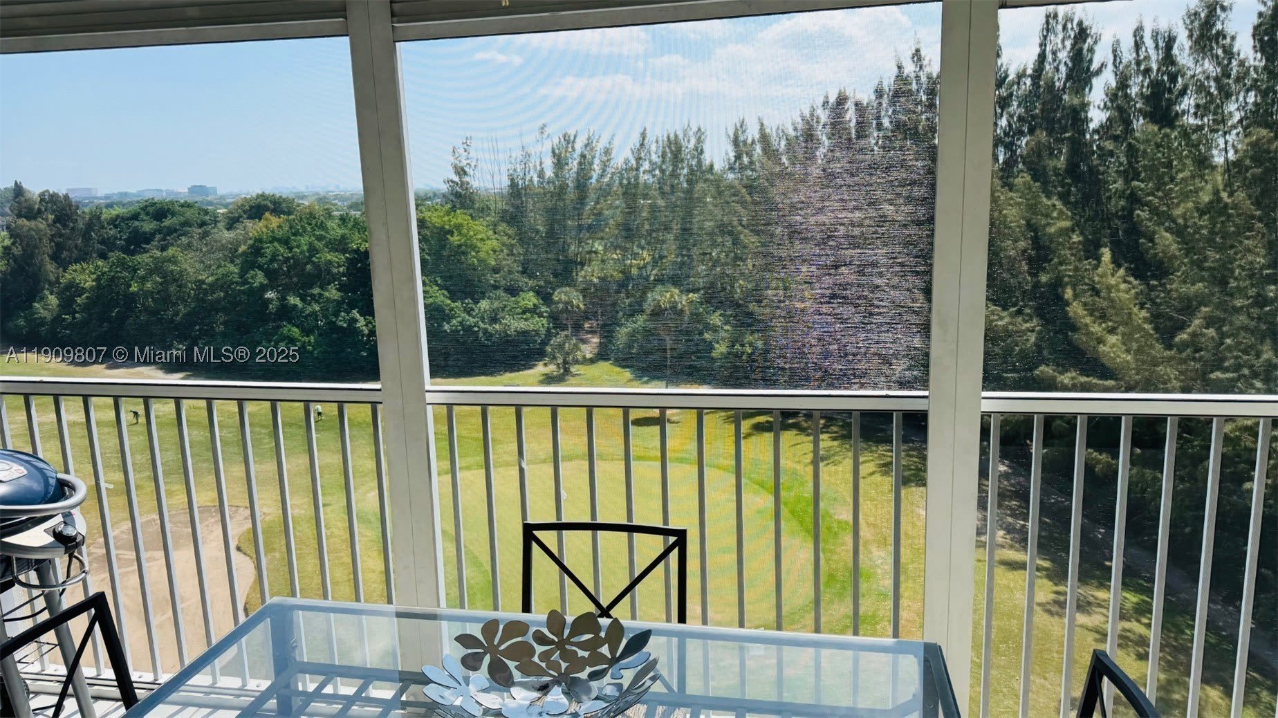 3150 N Palm Aire Dr – photo 1
