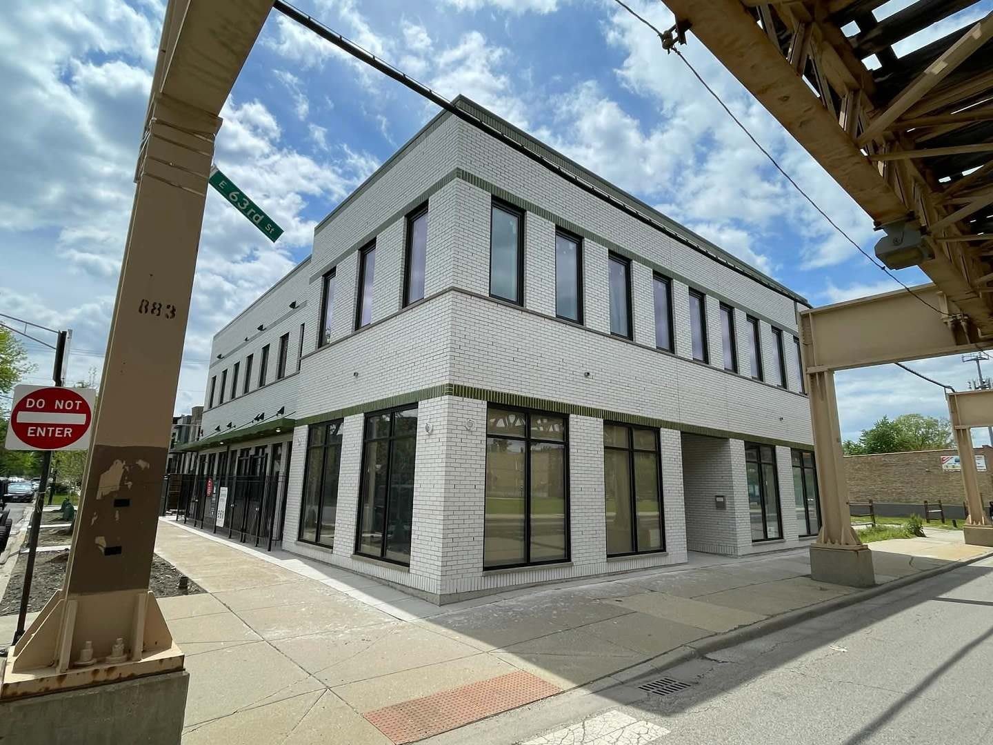 6302 S Champlain Avenue – photo 1