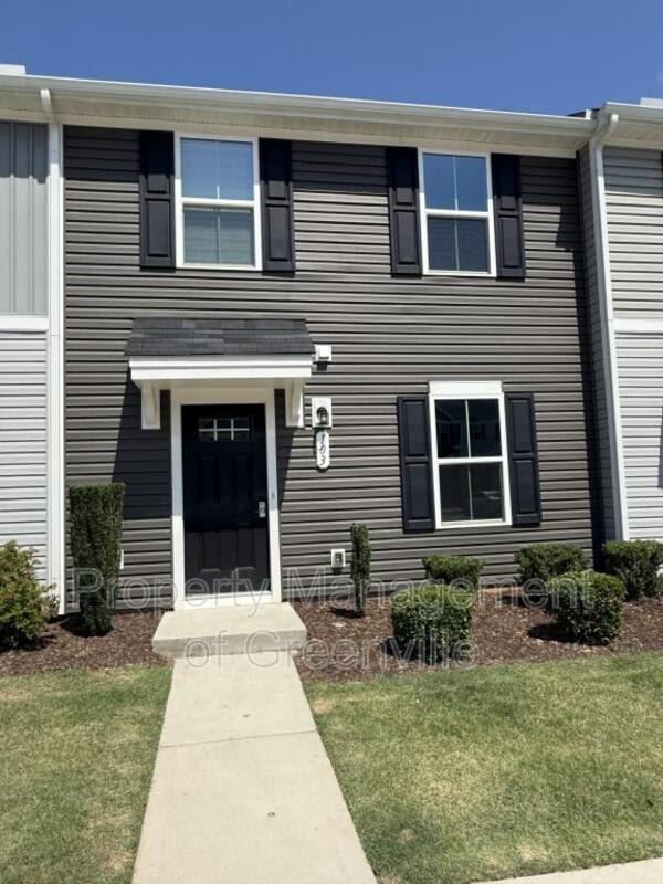 103 Fernside Ct – photo 1 of 17