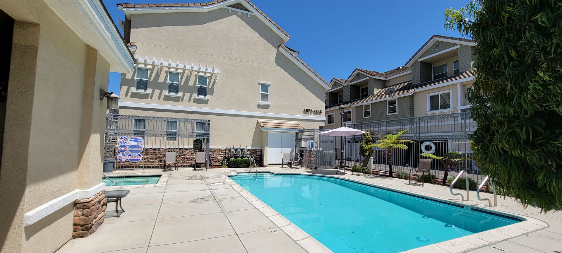 Gorgeous "Lincoln Square" Condo! – photo 1 of 29
