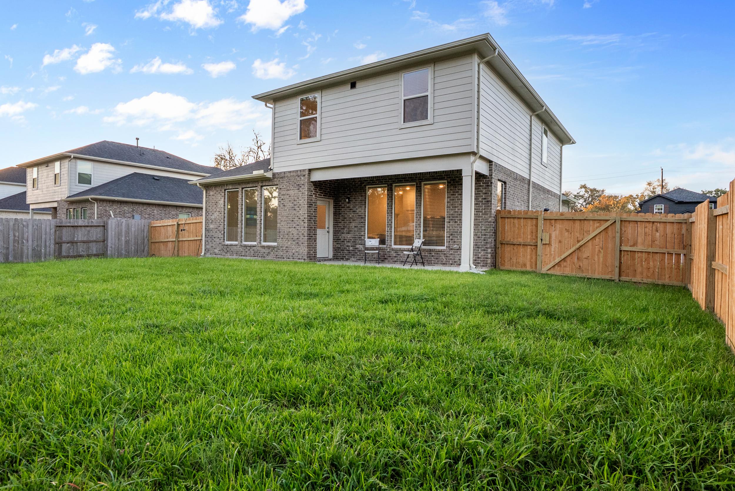 407 Magnolia Ln – photo 1 of 37