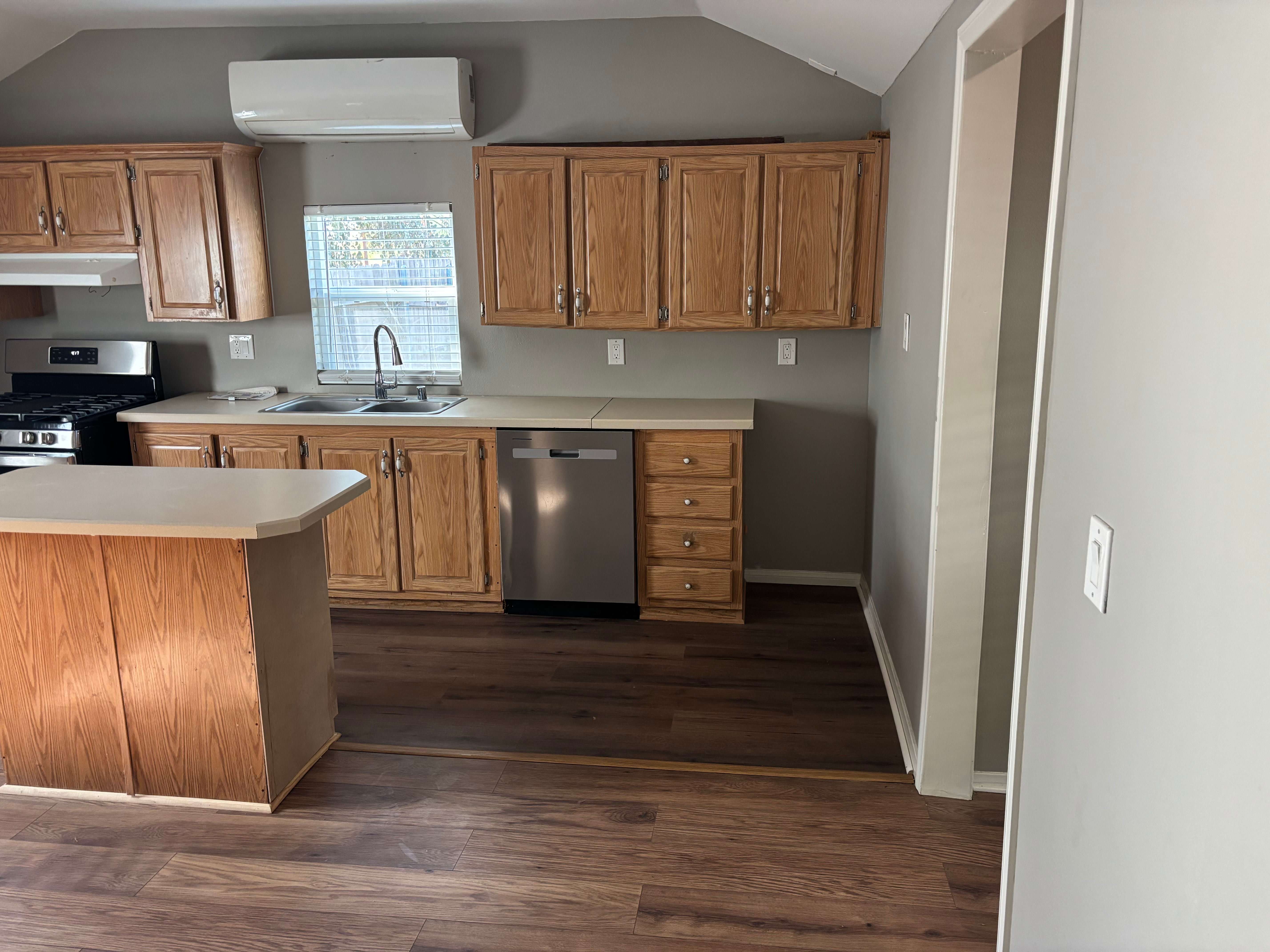 1042 5th Street – photo 1 of 15