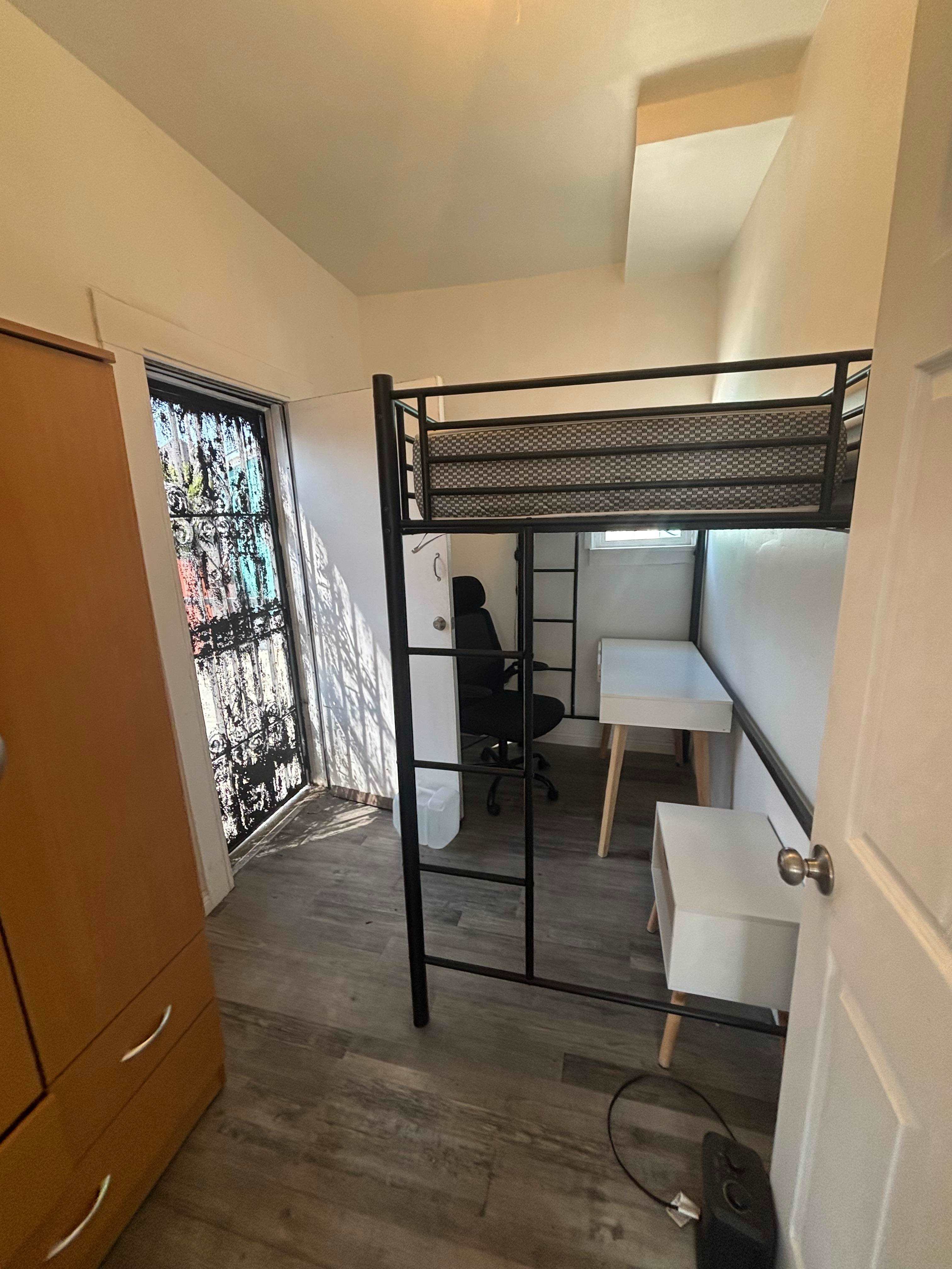 2515 S Catalina St – photo 1