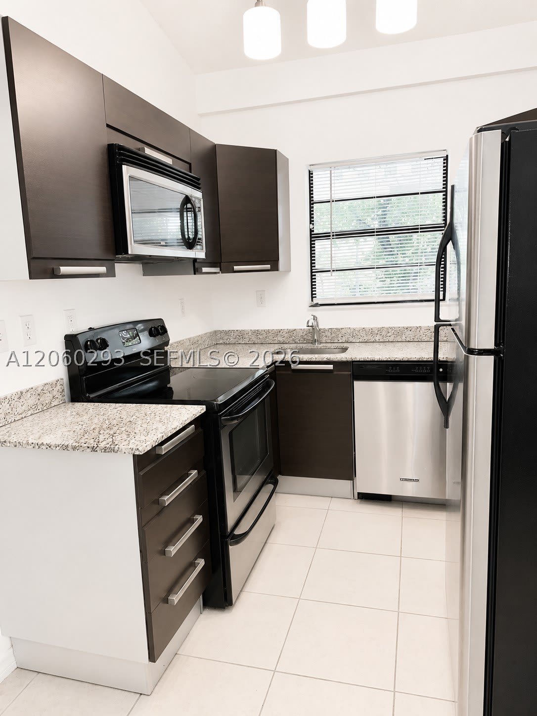 11219 Royal Palm Blvd – photo 1