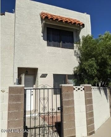 2172 N 1st Avenue – photo 1