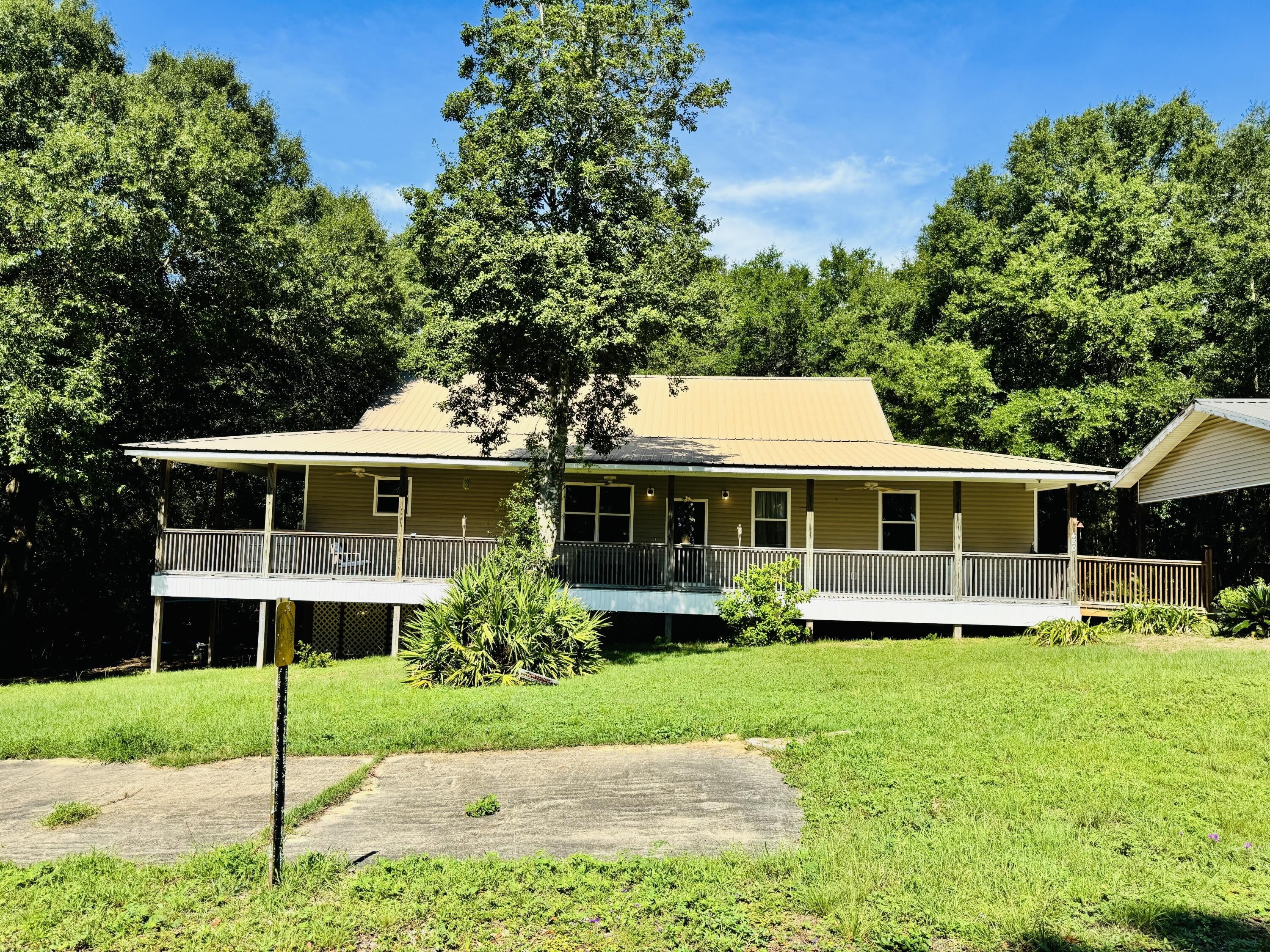 480 Country Club Drive – photo 1 of 8