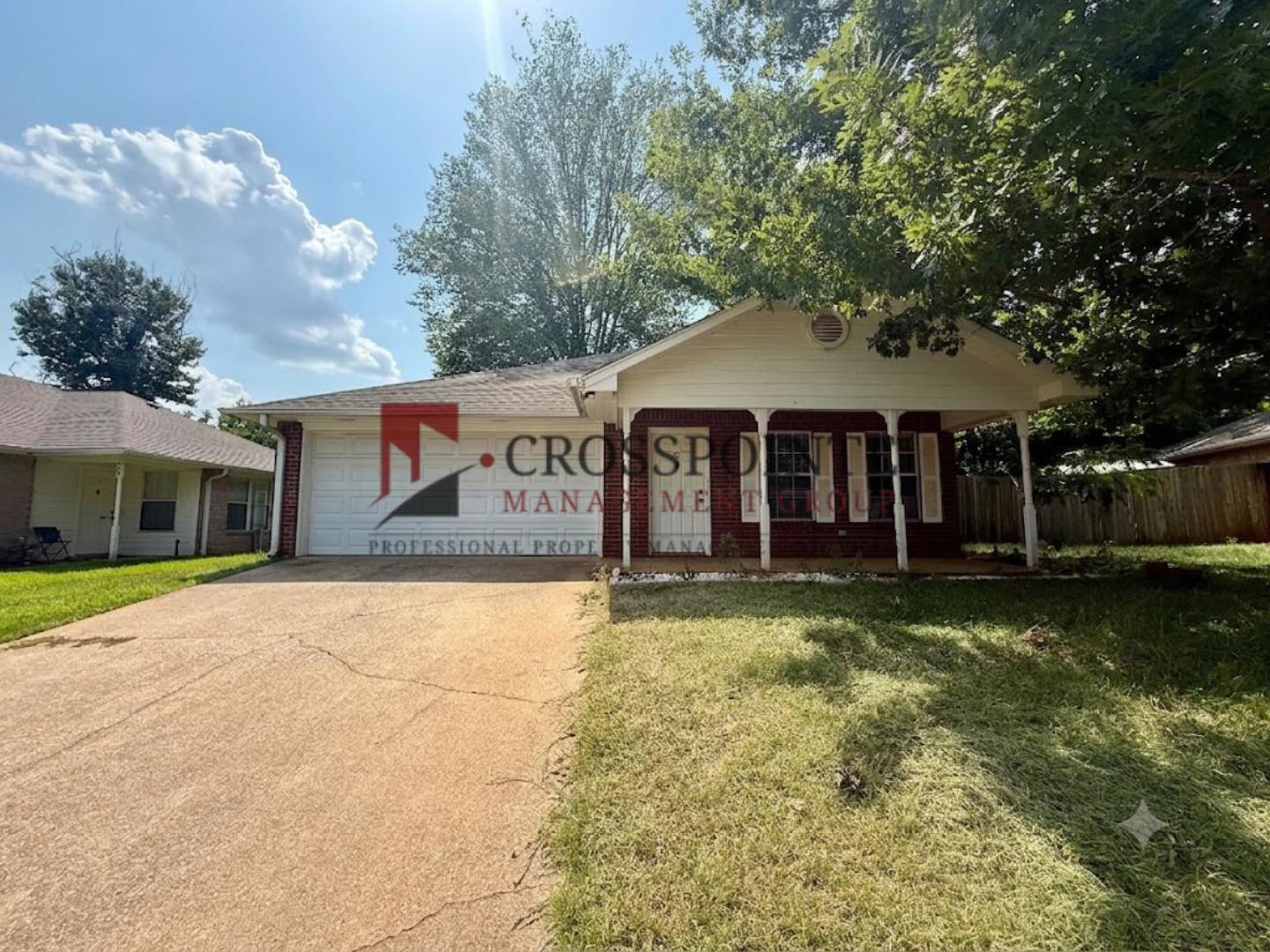 Spacious 3 Bedroom in Whitehouse! – photo 1 of 19