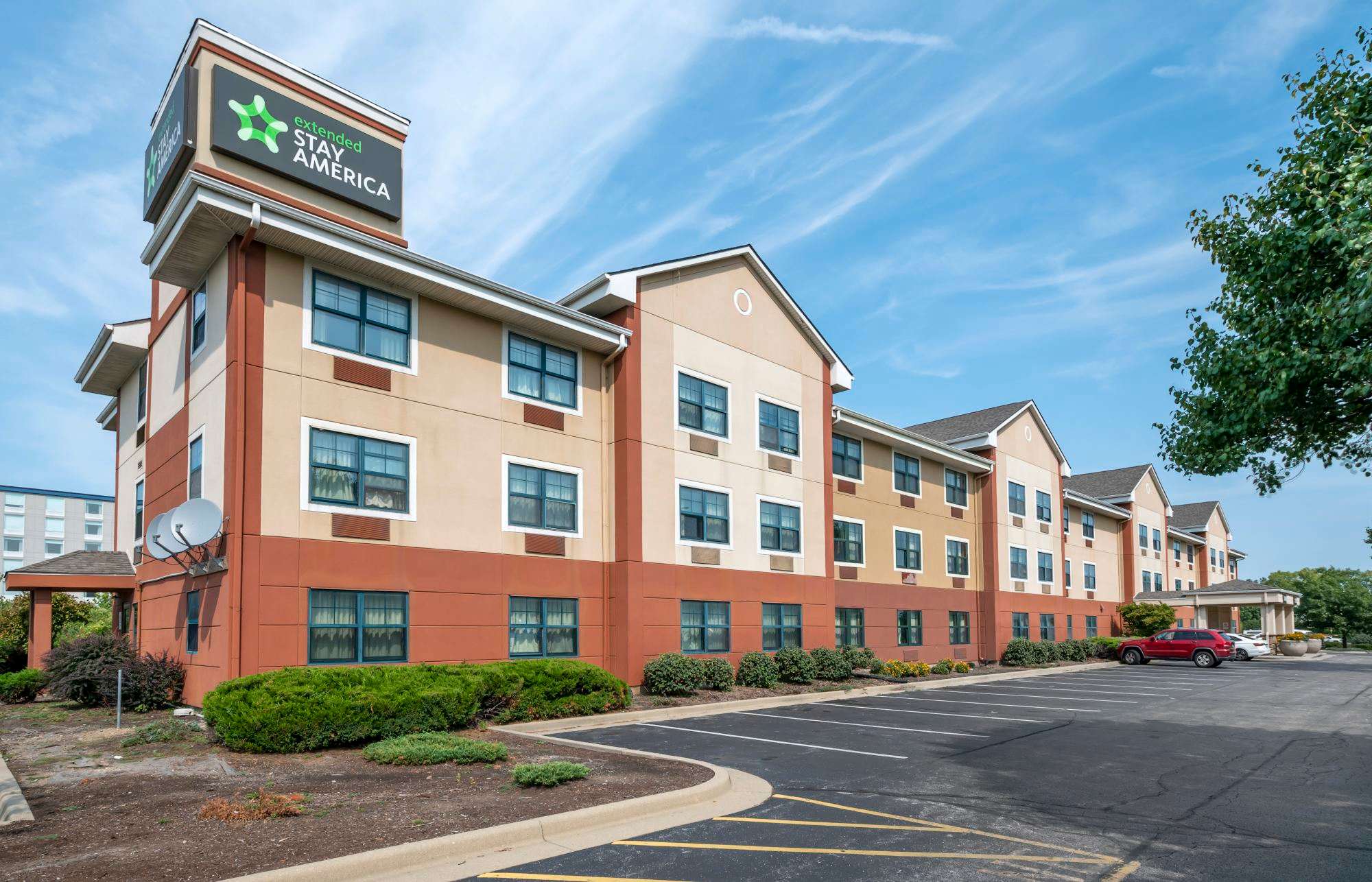 Suites Indianapolis – photo 1