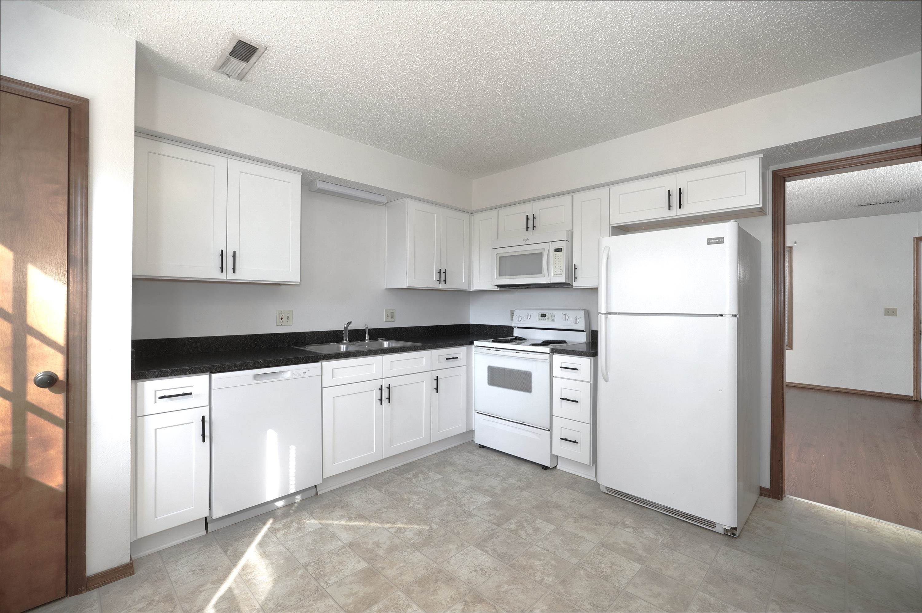 1207 N Main Street – photo 1 of 20
