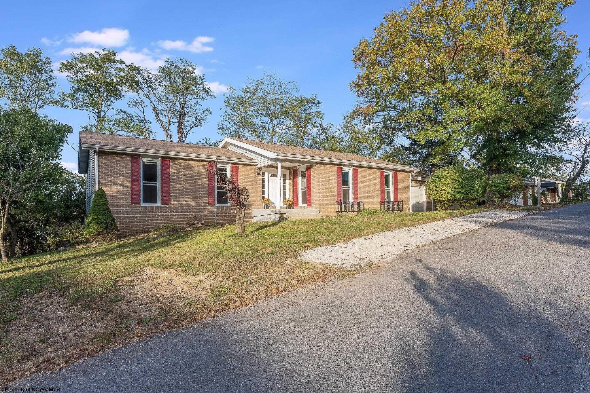 801 Cottonwood Street – photo 1 of 21