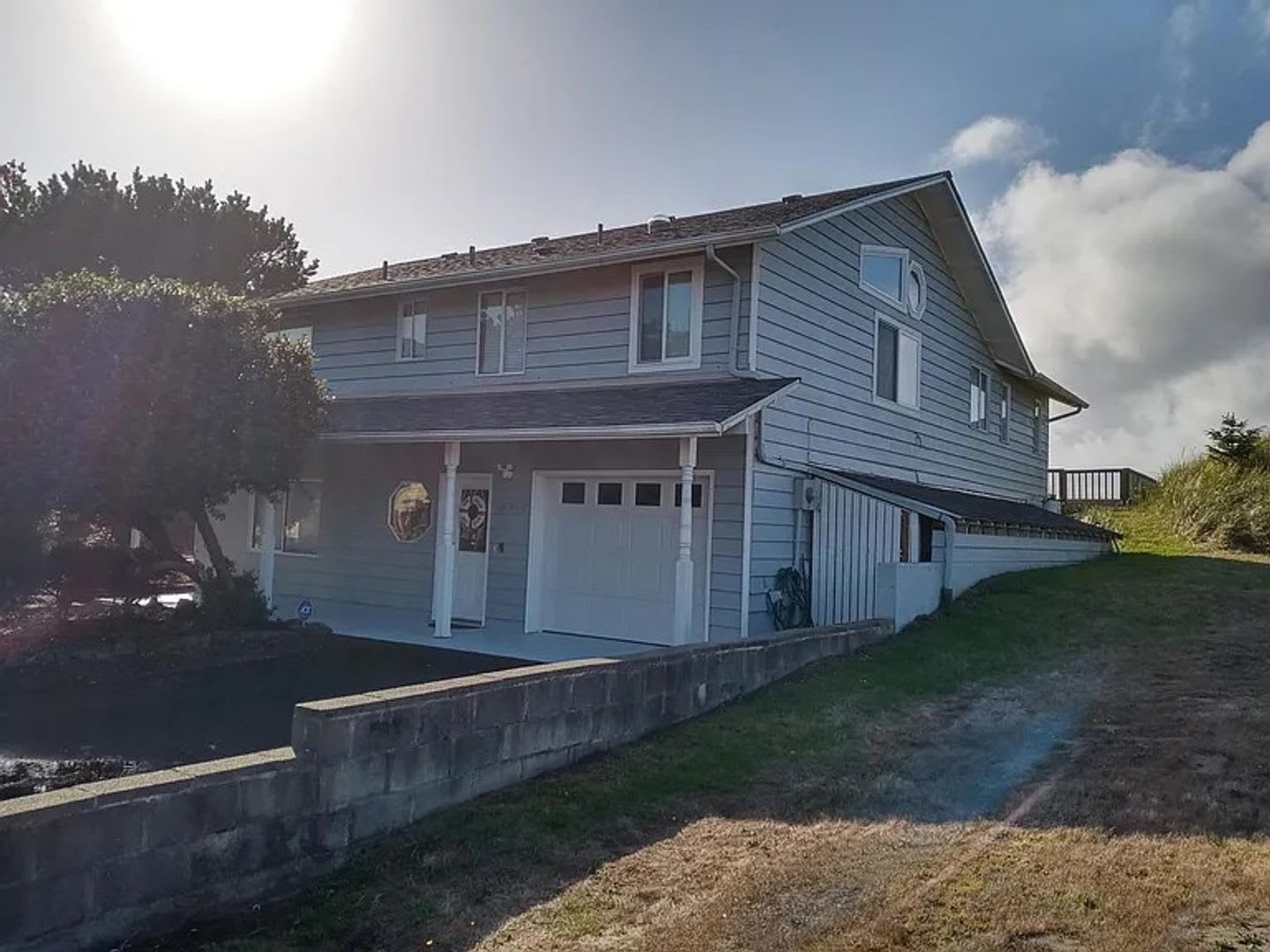 Furnished MID-TERM ~ Unique Ocean Front House – photo 1 of 28