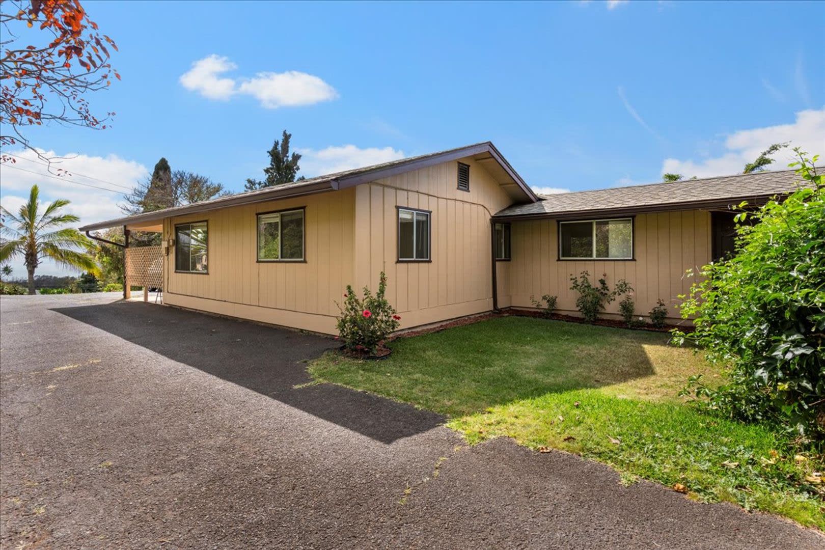 Remodeled 2 Bed/1 bath Attached Cottage in Lower Kula – photo 1 of 28