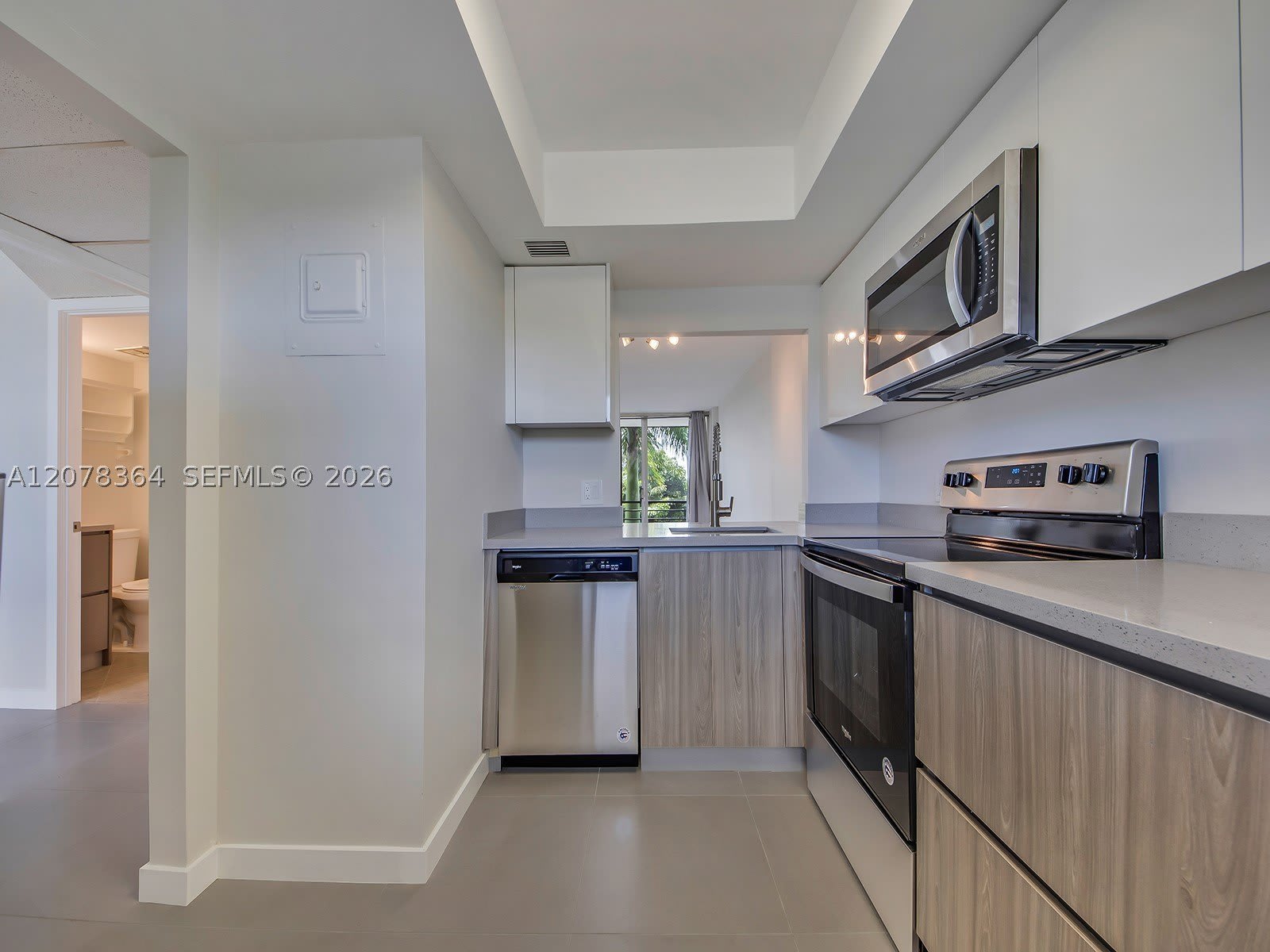 108 Royal Park Dr – photo 1