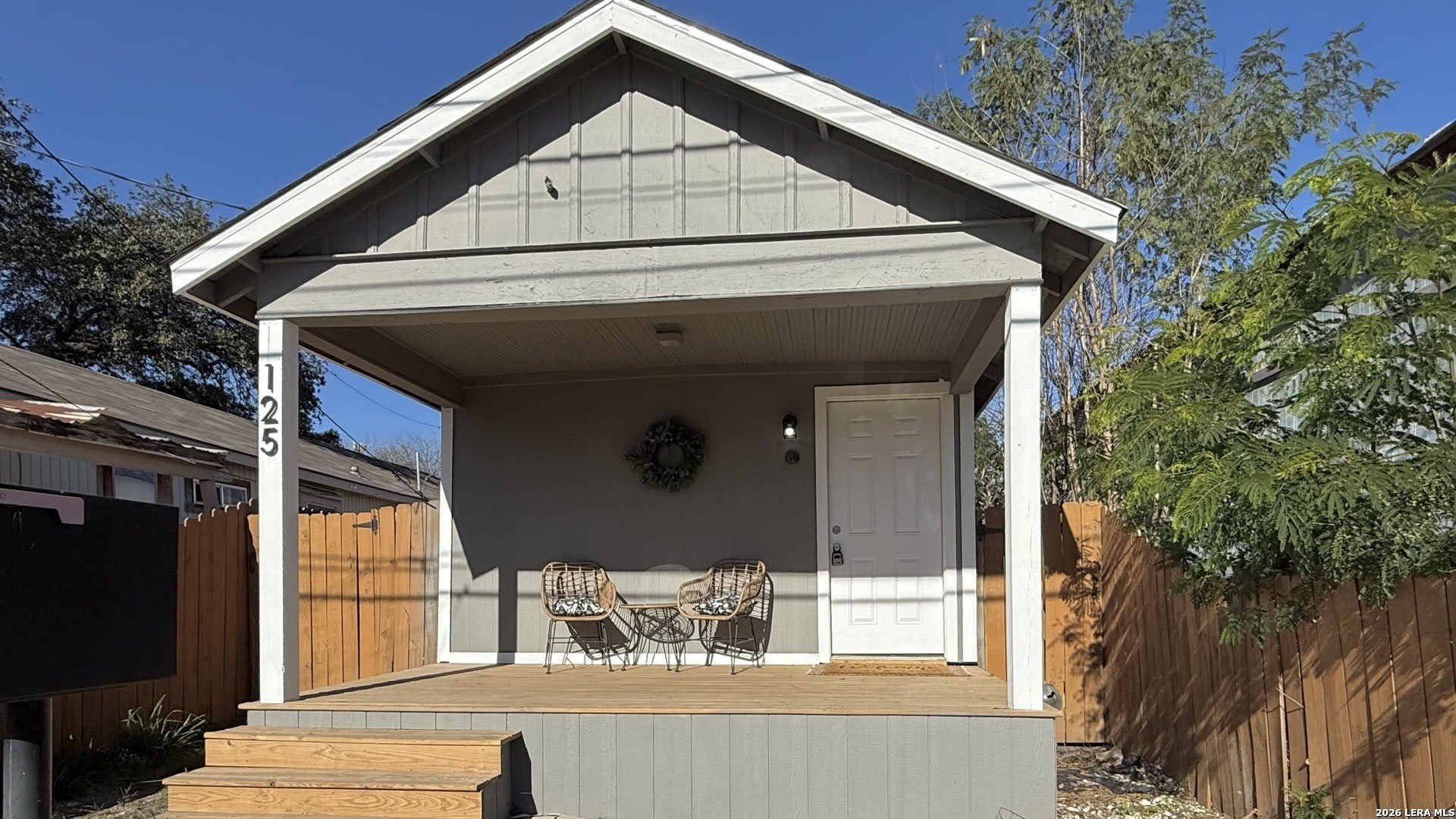 125 Forrest Ave – photo 1