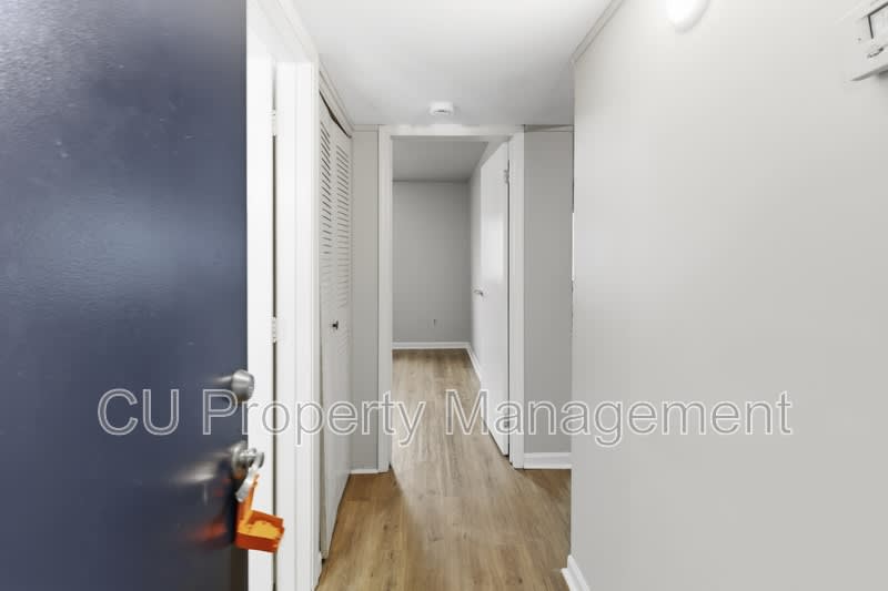 1605 N Willow Rd Apt 214 – photo 1 of 62
