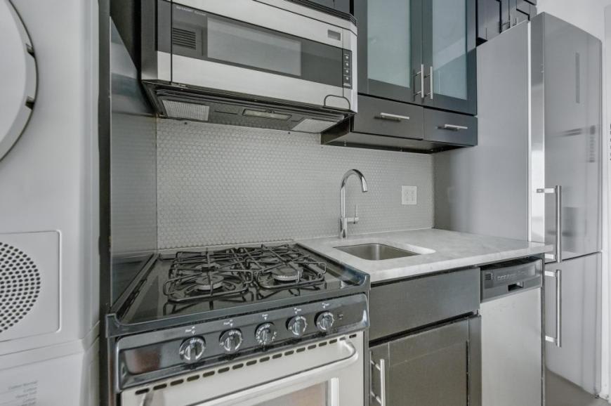 152 Second Avenue – photo 1