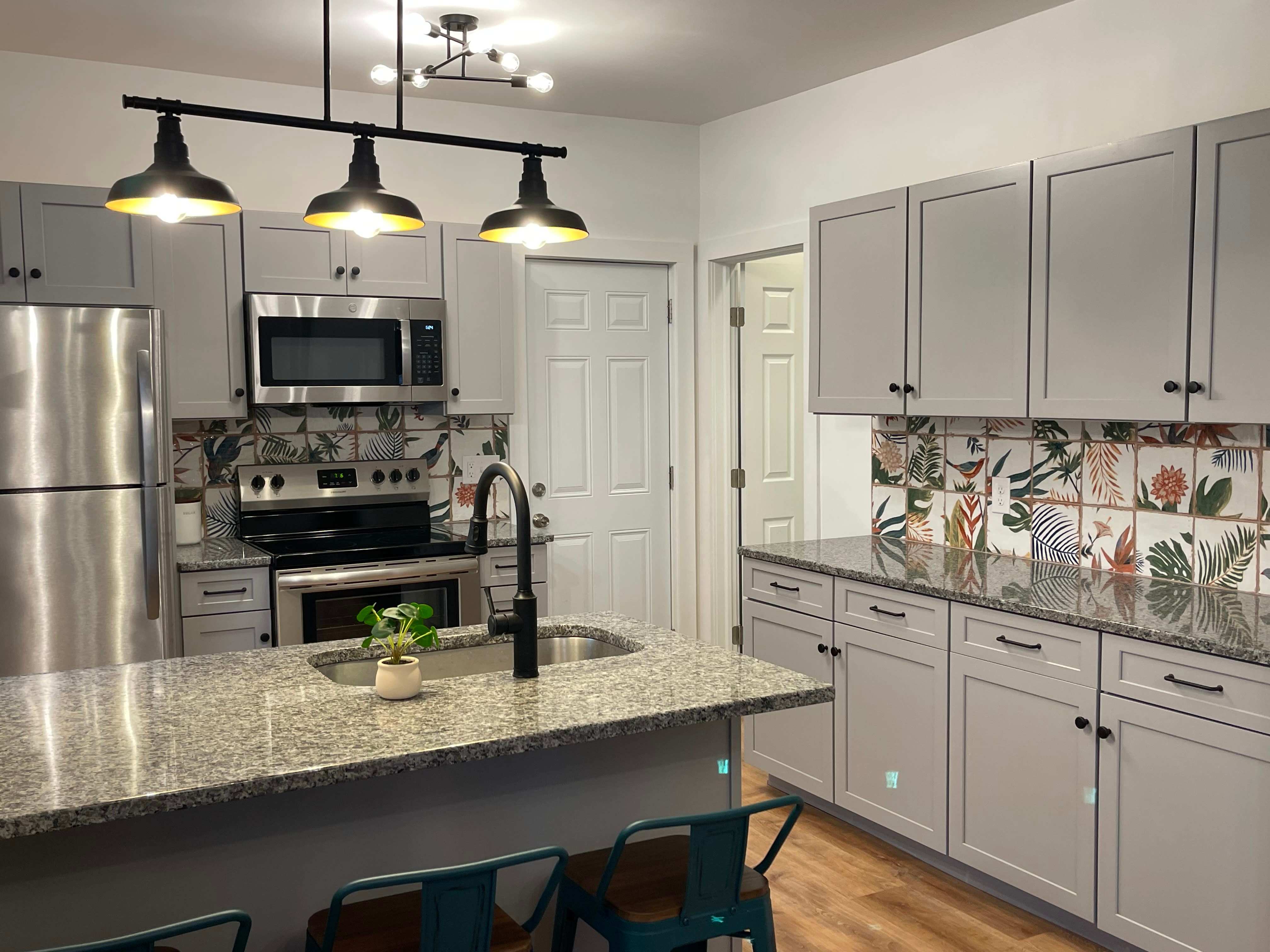 19 St John Ave – photo 1
