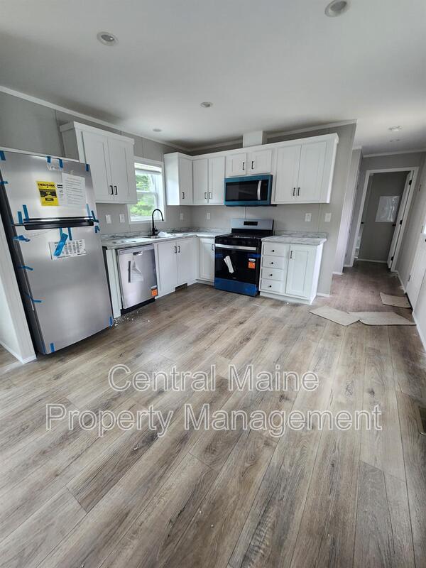 13 Austin Dr. – photo 1 of 9