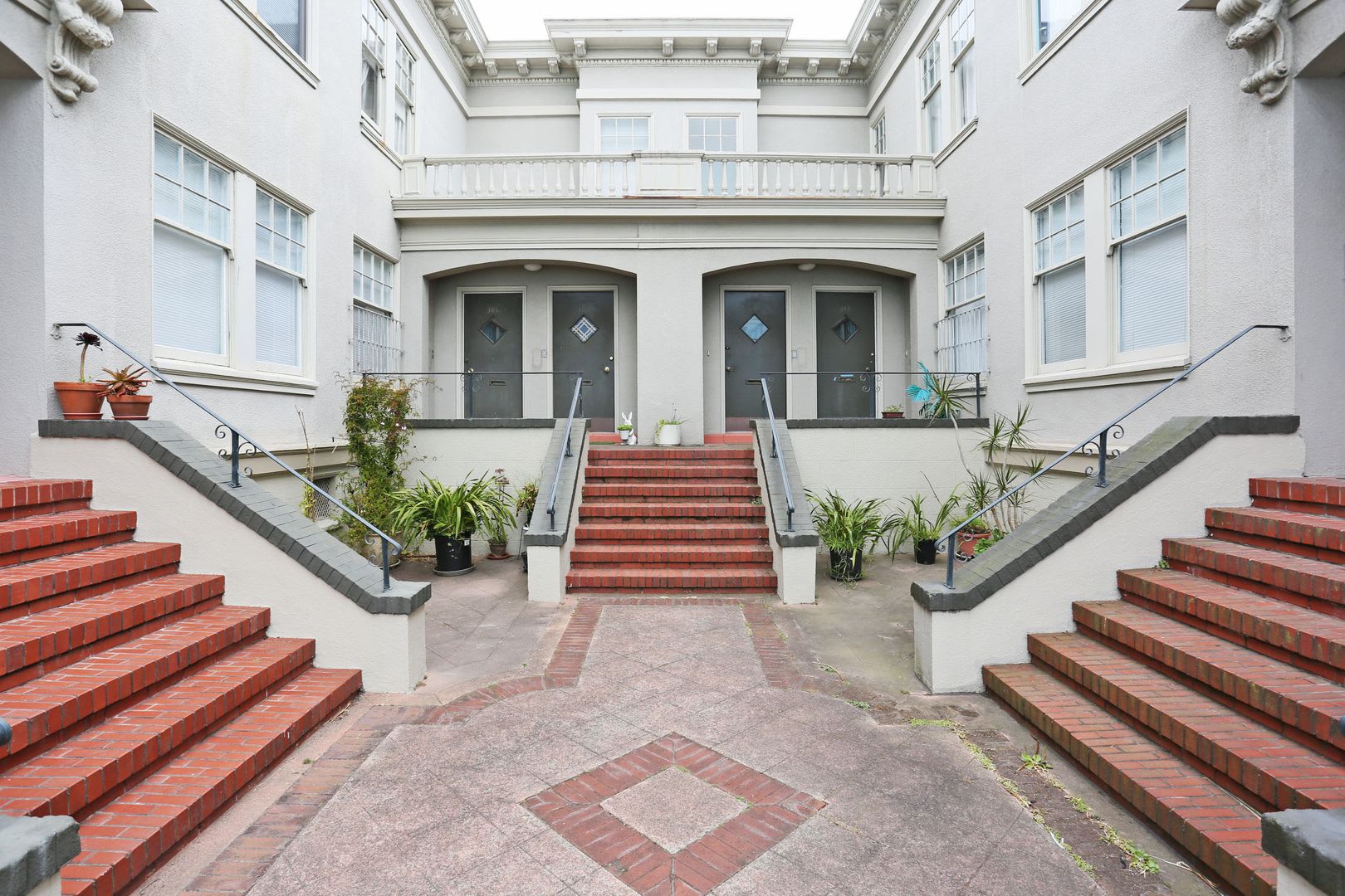 312 20th Avenue – photo 1