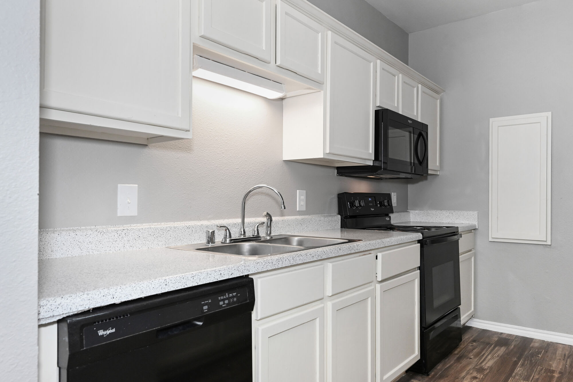 Meadow Parc – photo 1