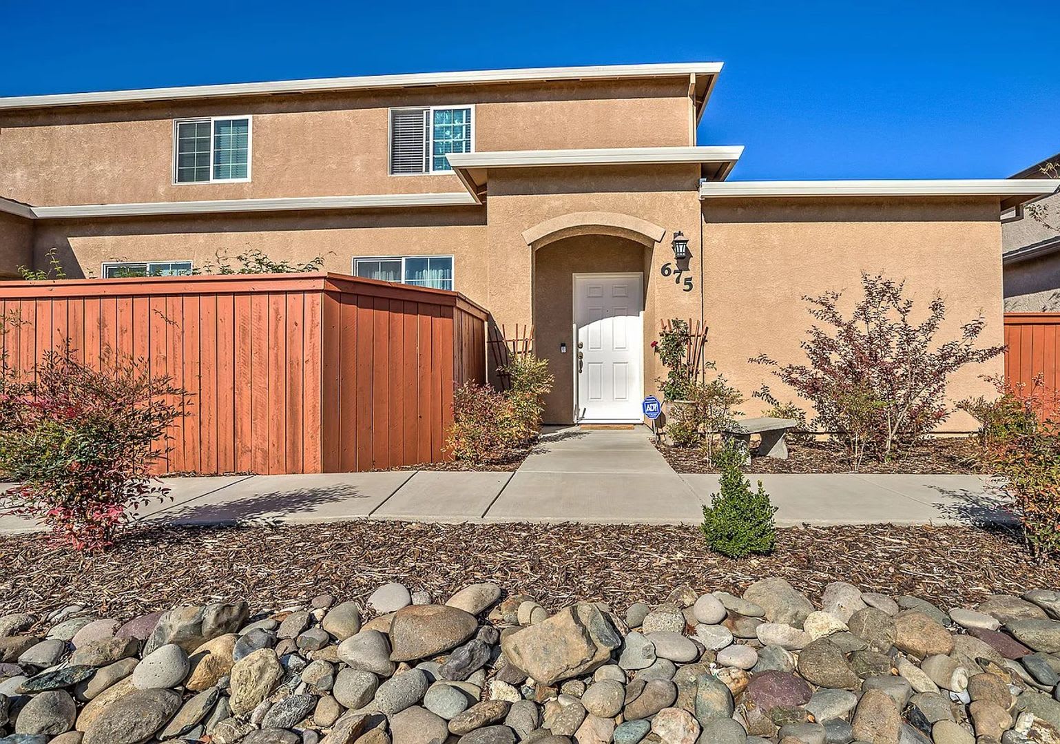 4 Bed 2 5 Bath With Large Bonus Room Garage – photo 1