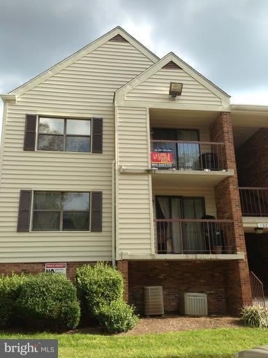 102 BUCKINGHAM Lane – photo 1 of 10