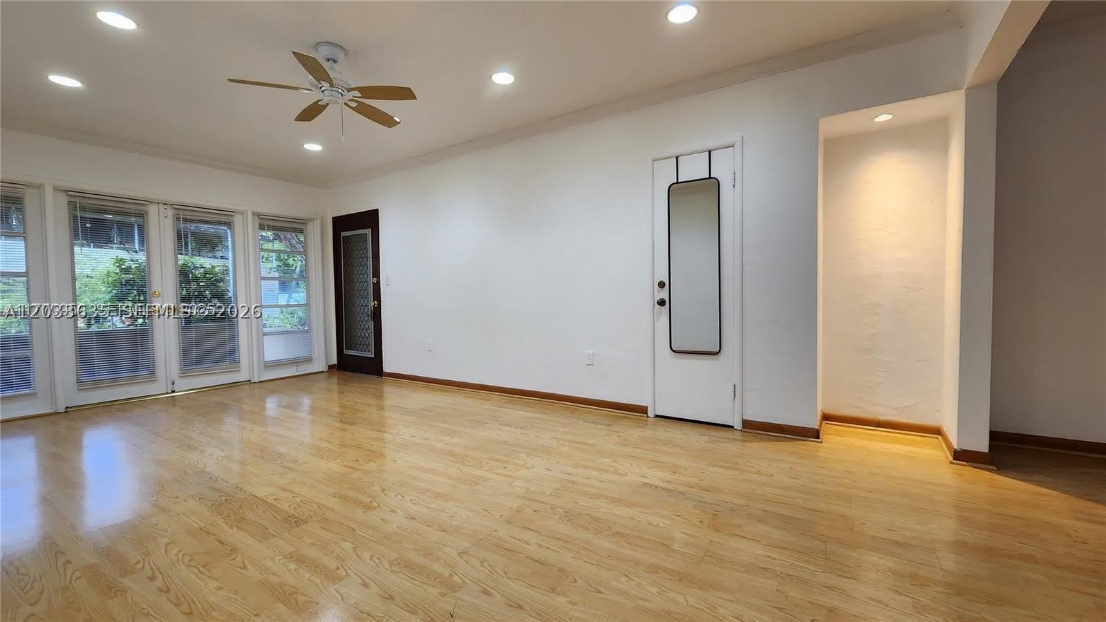20 Park Dr – photo 1 of 6