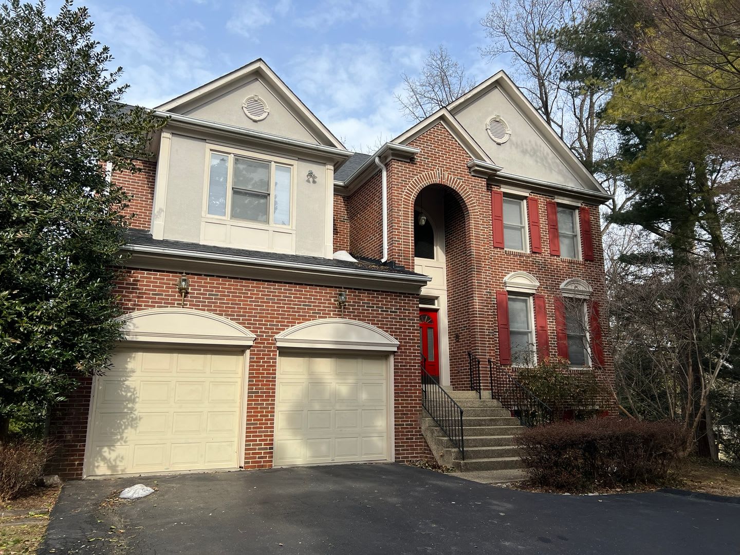 Spacious and Gracious, Close to EVERYTHING! – photo 1