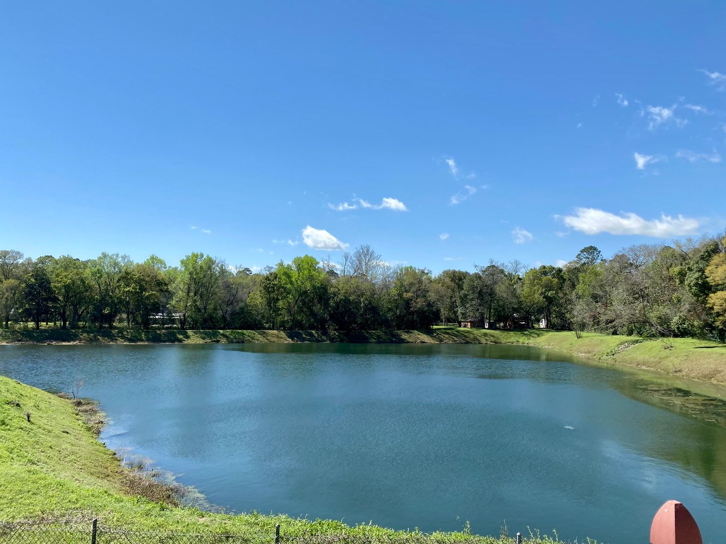 UNIQUE 3 Bed / 3.5 Bath w/Studio on the Water in The Lakes! – photo 1