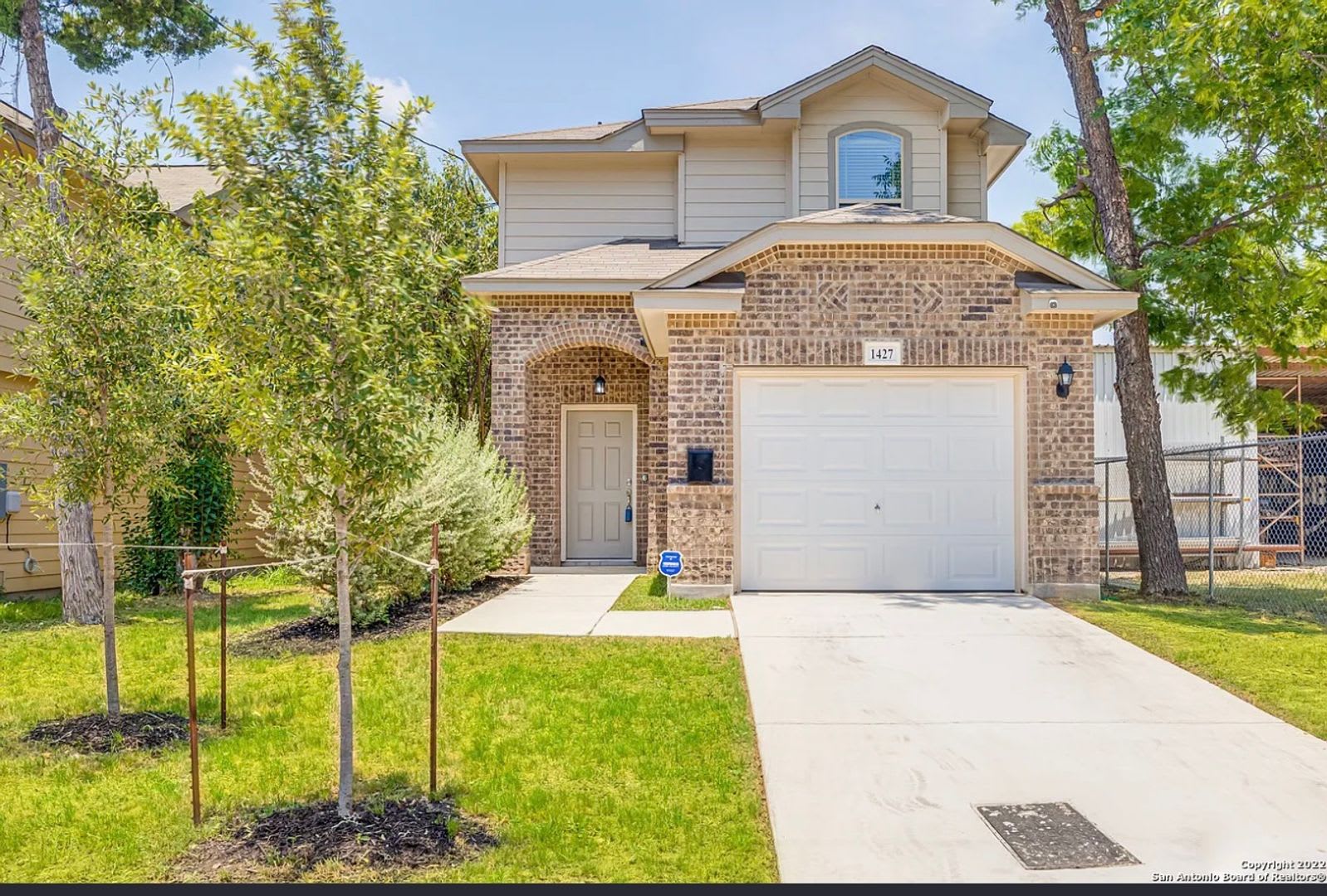 3-Bedroom Home Near Downtown San Antonio – photo 1
