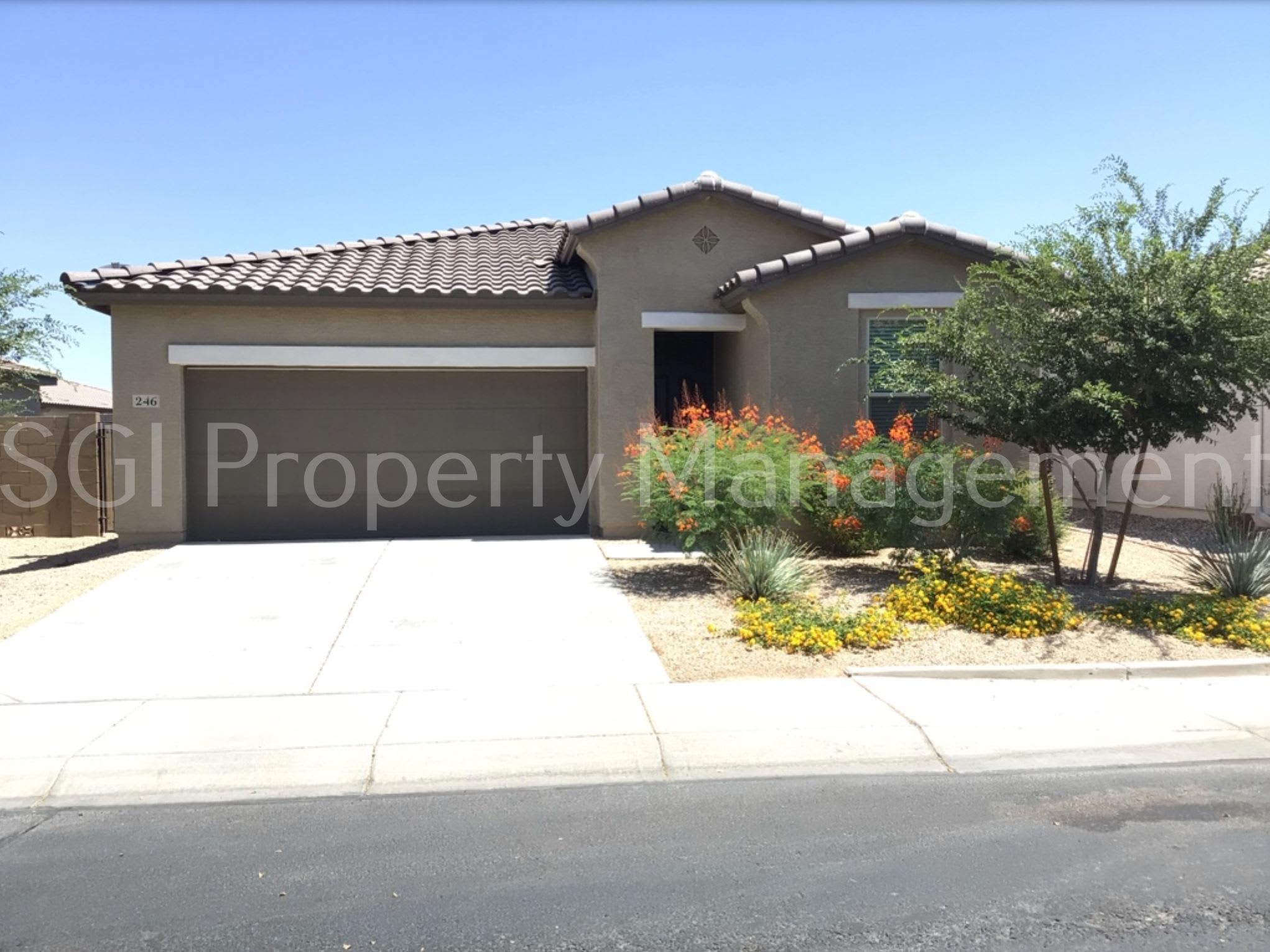 246 E Bahamas Dr – photo 1