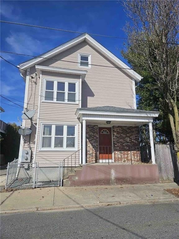61 Utton Avenue – photo 1 of 98