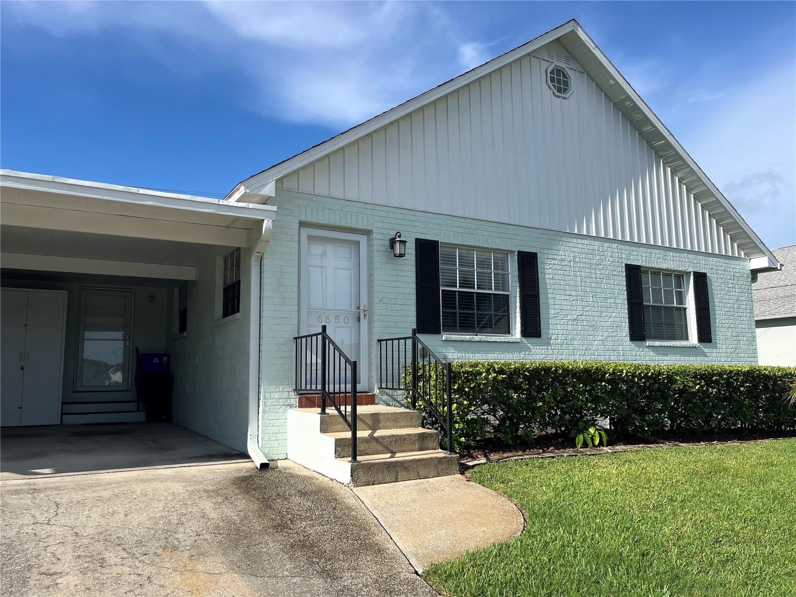 6650 HICKORYWOOD Lane – photo 1
