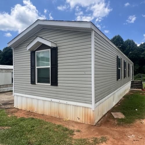 31 Midway Drive – photo 1 of 27