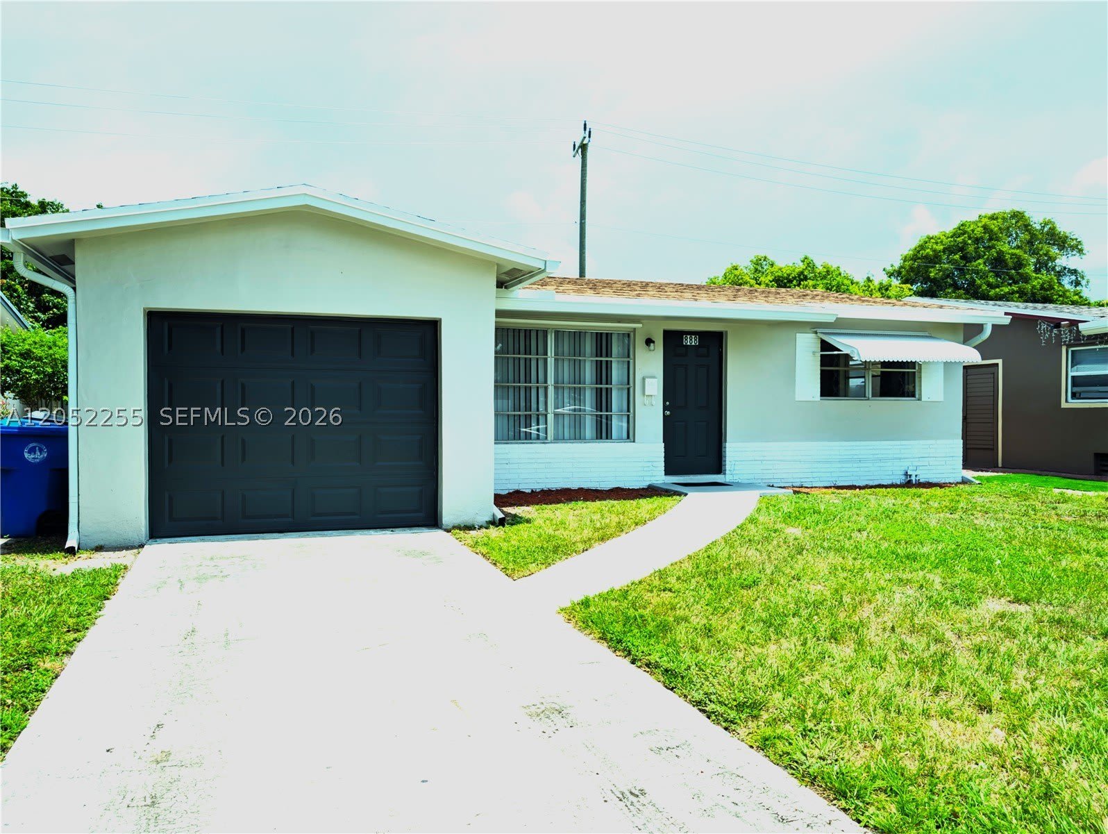 888 SW 62nd Ave – photo 1
