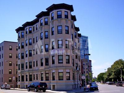 204 Hemenway St – photo 1
