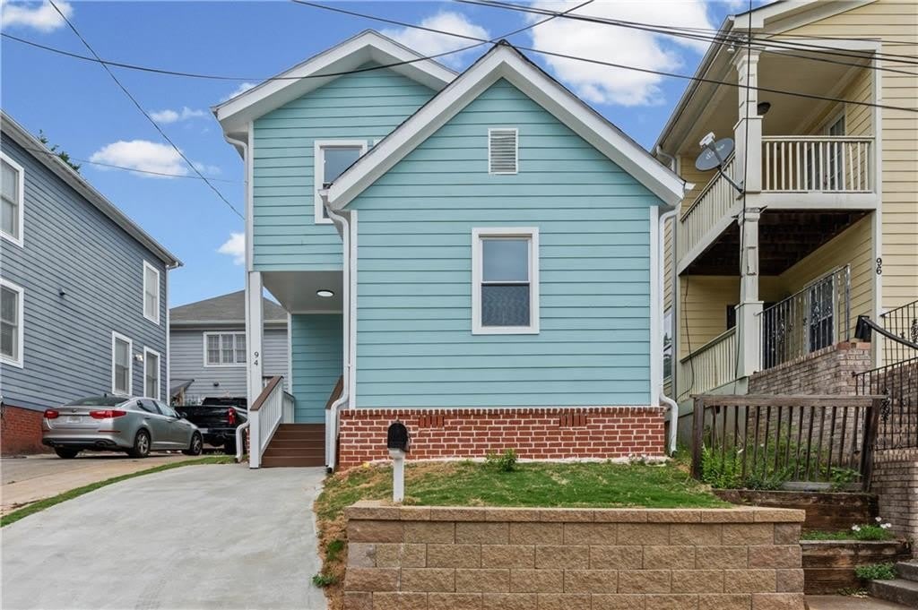 94 Crumley Street SE – photo 1