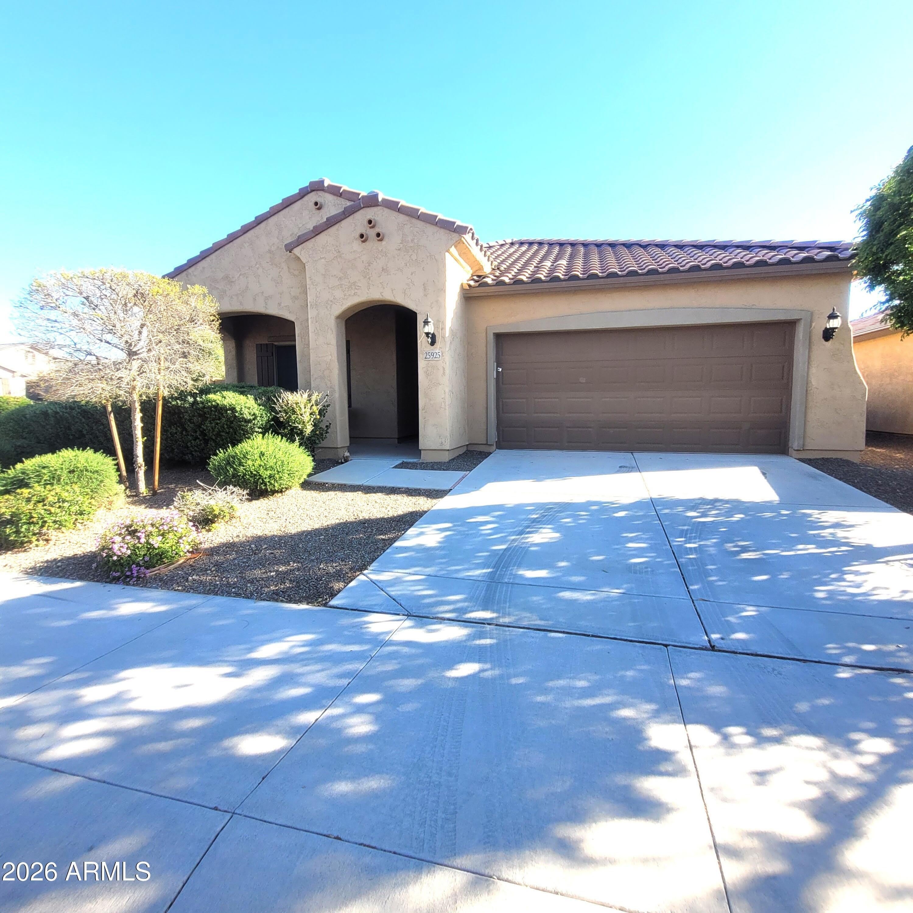 25925 W TONTO Lane – photo 1