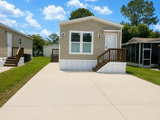 1843 Richson St – photo 1