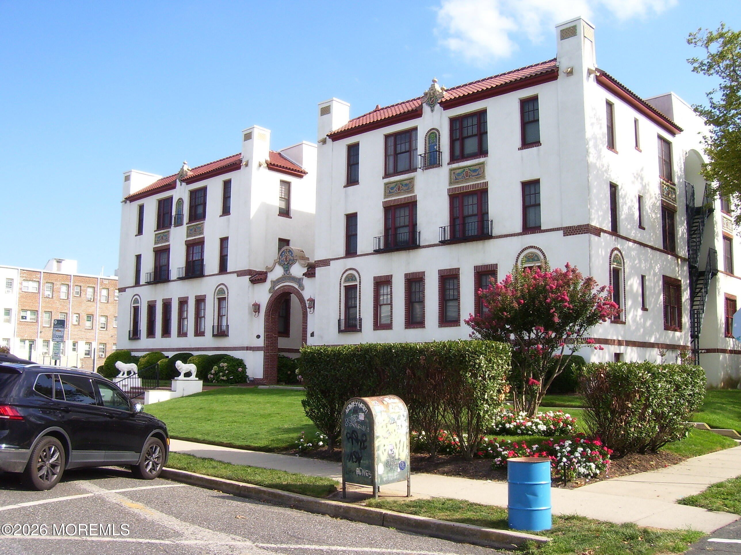 218 2nd Avenue – photo 1