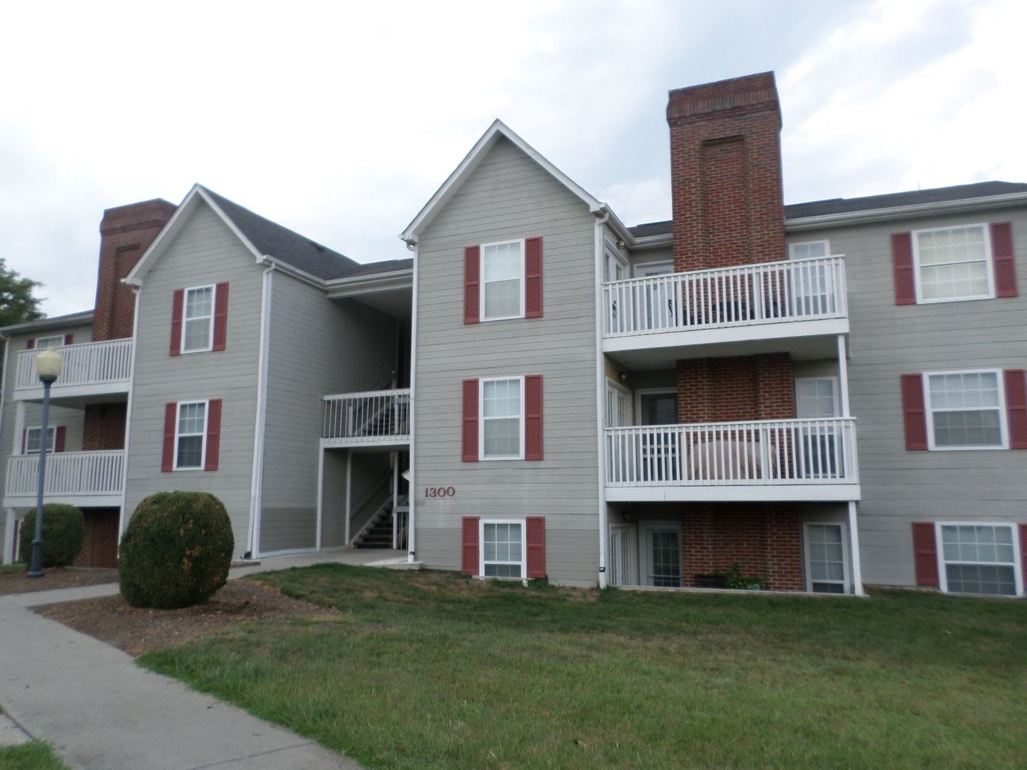 3 Bedroom, 2 Bath Condo – photo 1