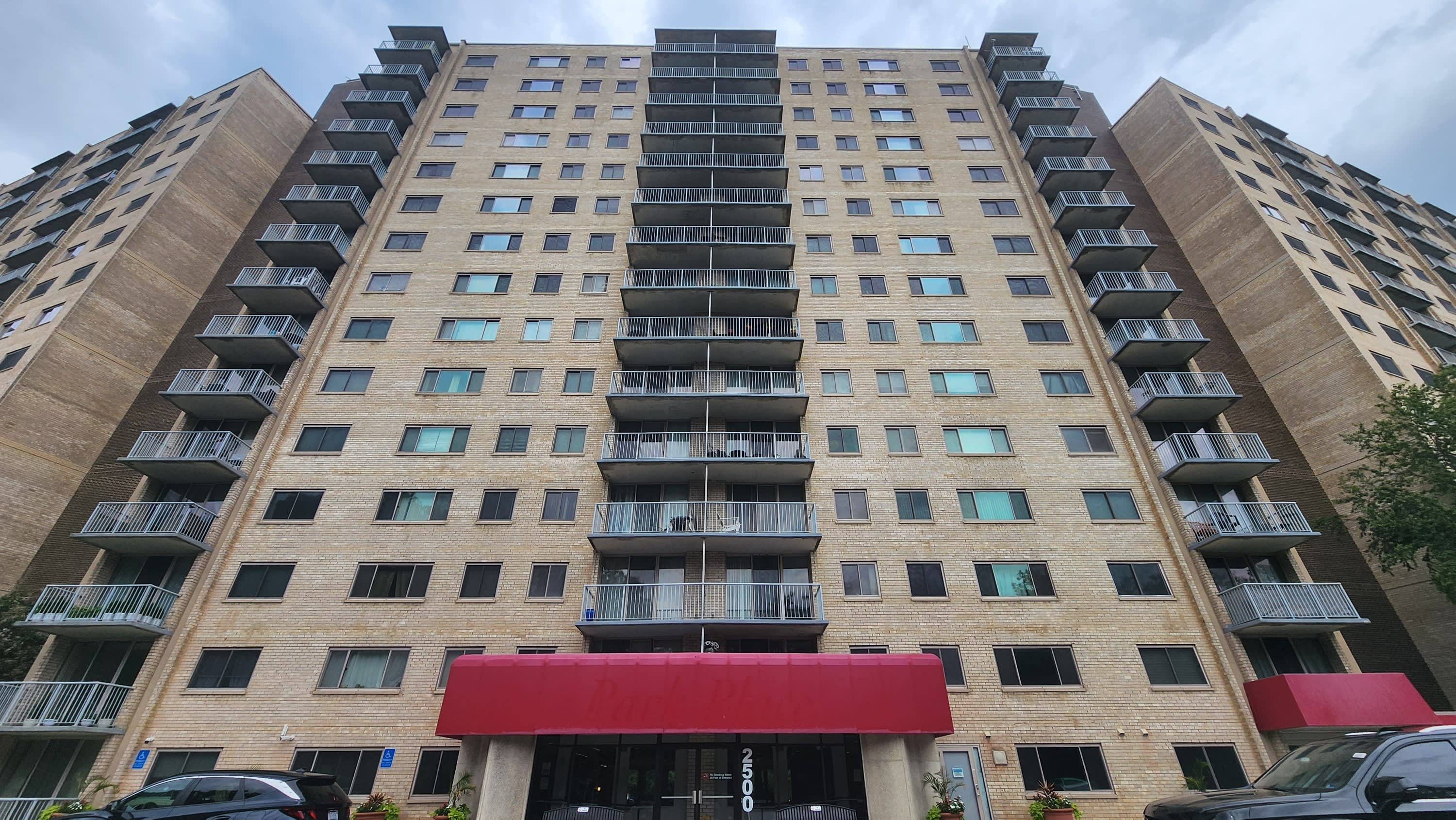 2500 N Van Dorn St Unit #1020 – photo 1