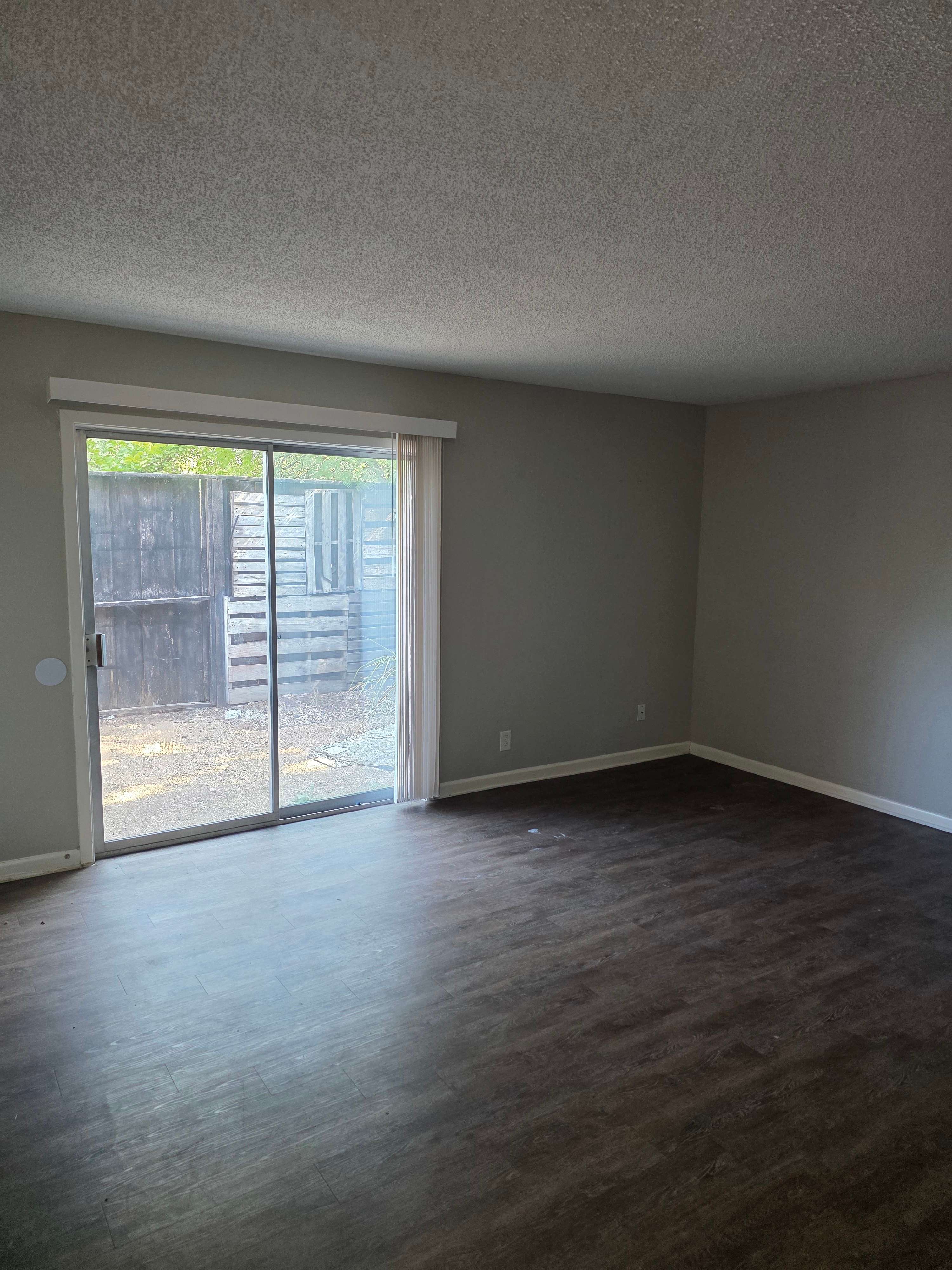 605 West Oak Street – photo 1 of 6