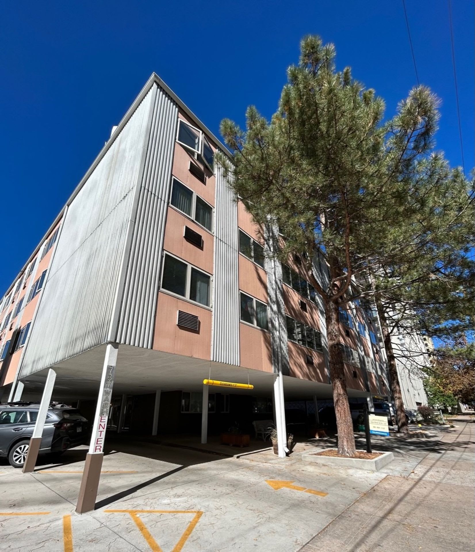 The Executive Apartments – photo 1