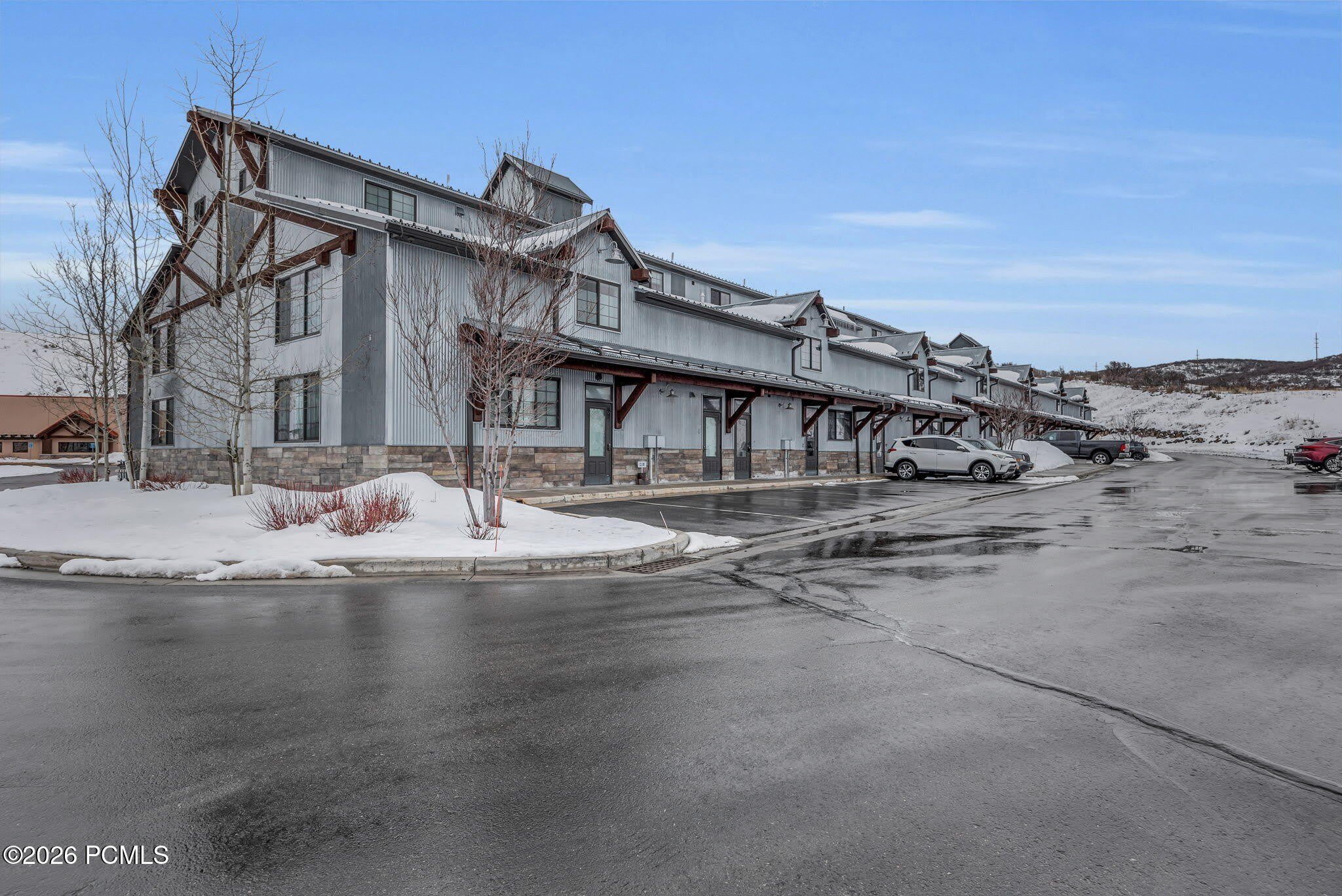 1200 W Lori Lane – photo 1 of 20