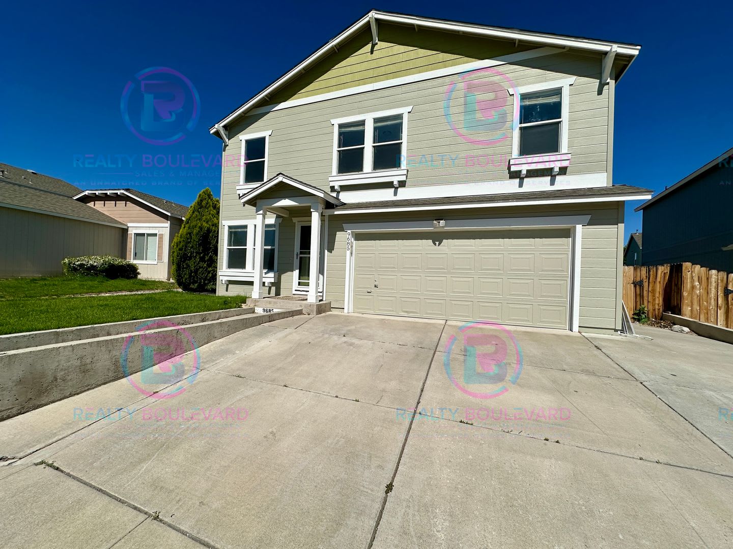 Gorgeous 4BR Home with Granite Counters, Open-Concept Living & 2 car garage – photo 1